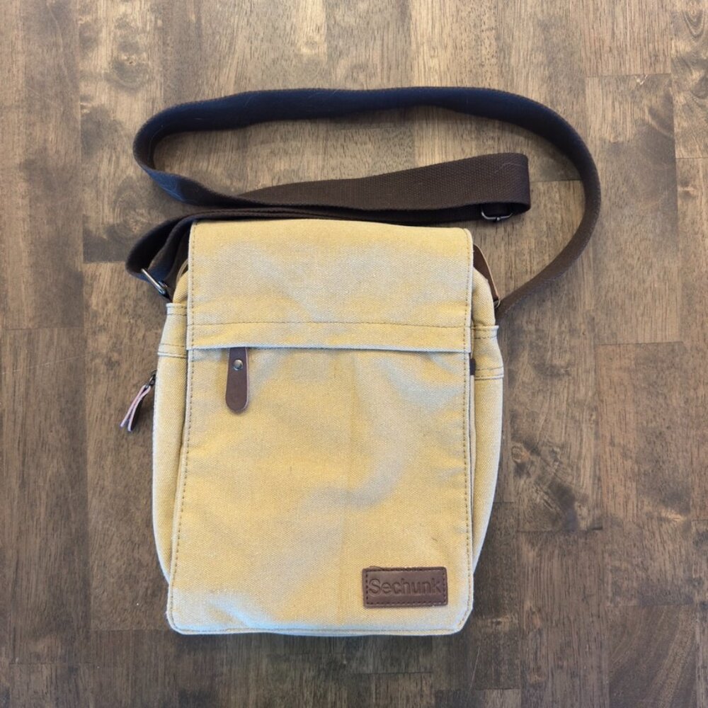 Sechunk Canvas Messenger Crossbody